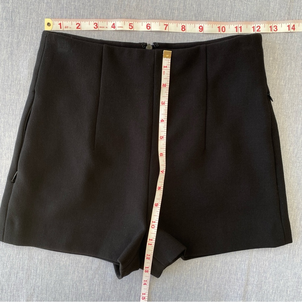 Aritzia Wilfred | Minimalist High-Waist Tailored Shorts Black - Picture 10 of 11